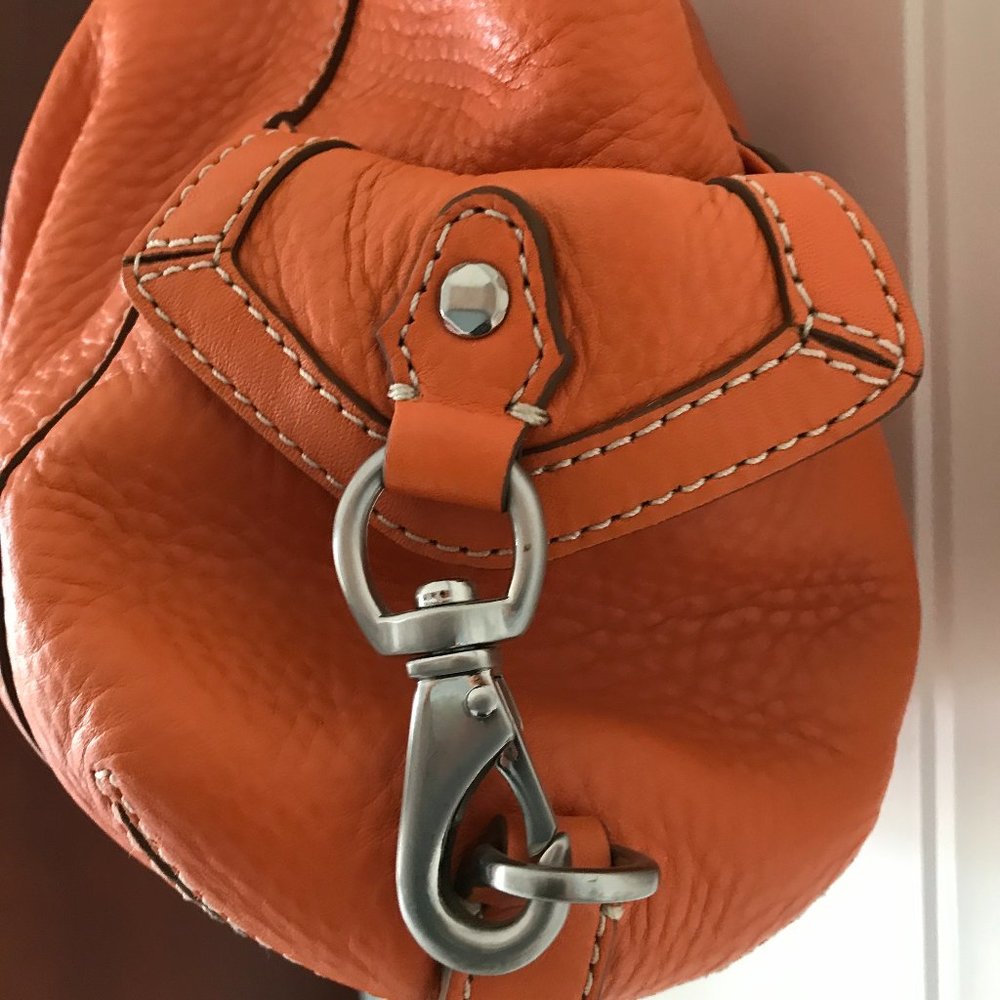 Beautiful orange leather handbag - Picture 3 of 8